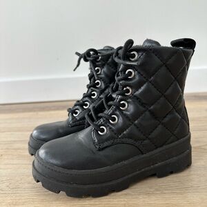 Black H & M boots